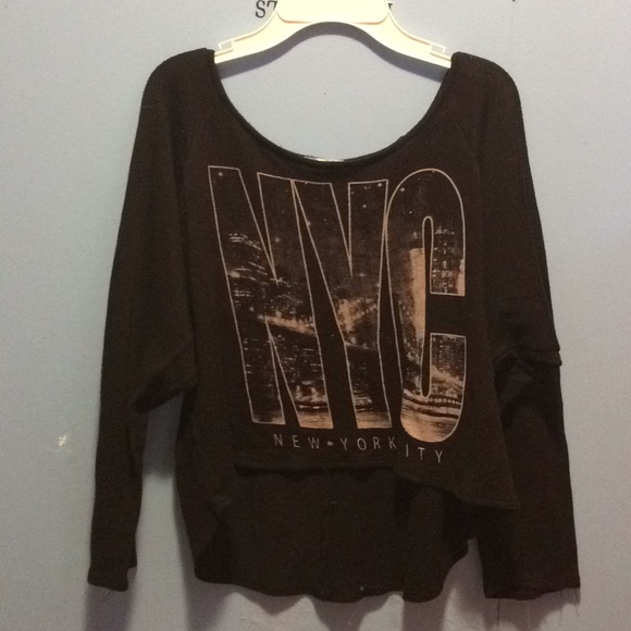 Crop top - Picture 1 of 1